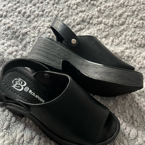 Platform open toe - Picture 2 of 10